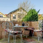 Holiday home 3 Bed In Oc-hh056