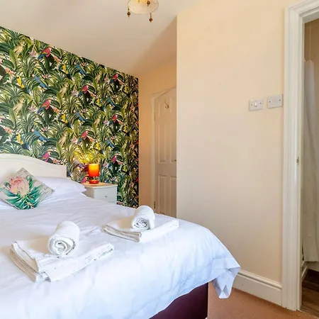 3 Bed In Hh056
