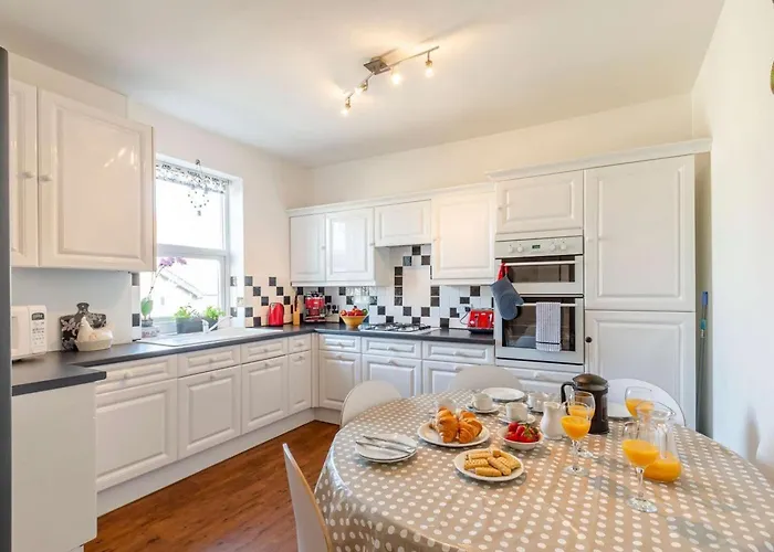 3 Bed In Oc-hh056 הרוגייט