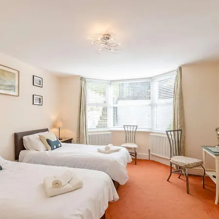 בית נופש 3 Bed In Hh056