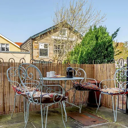 בית נופש 3 Bed In Hh056