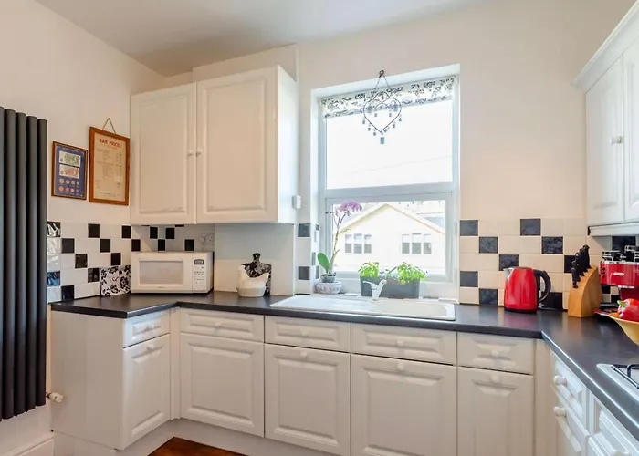 3 Bed In Oc-hh056 * Harrogate