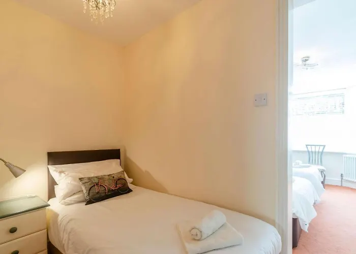 3 Bed In Oc-hh056 Hébergement de vacances